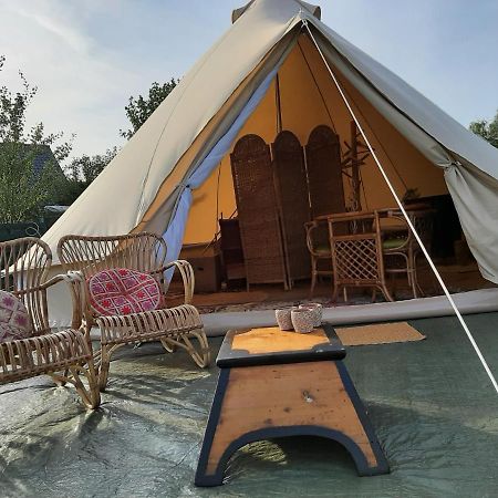 Glamping De Vrije Wind, Tentverhuur Houwerzijl Exteriér fotografie