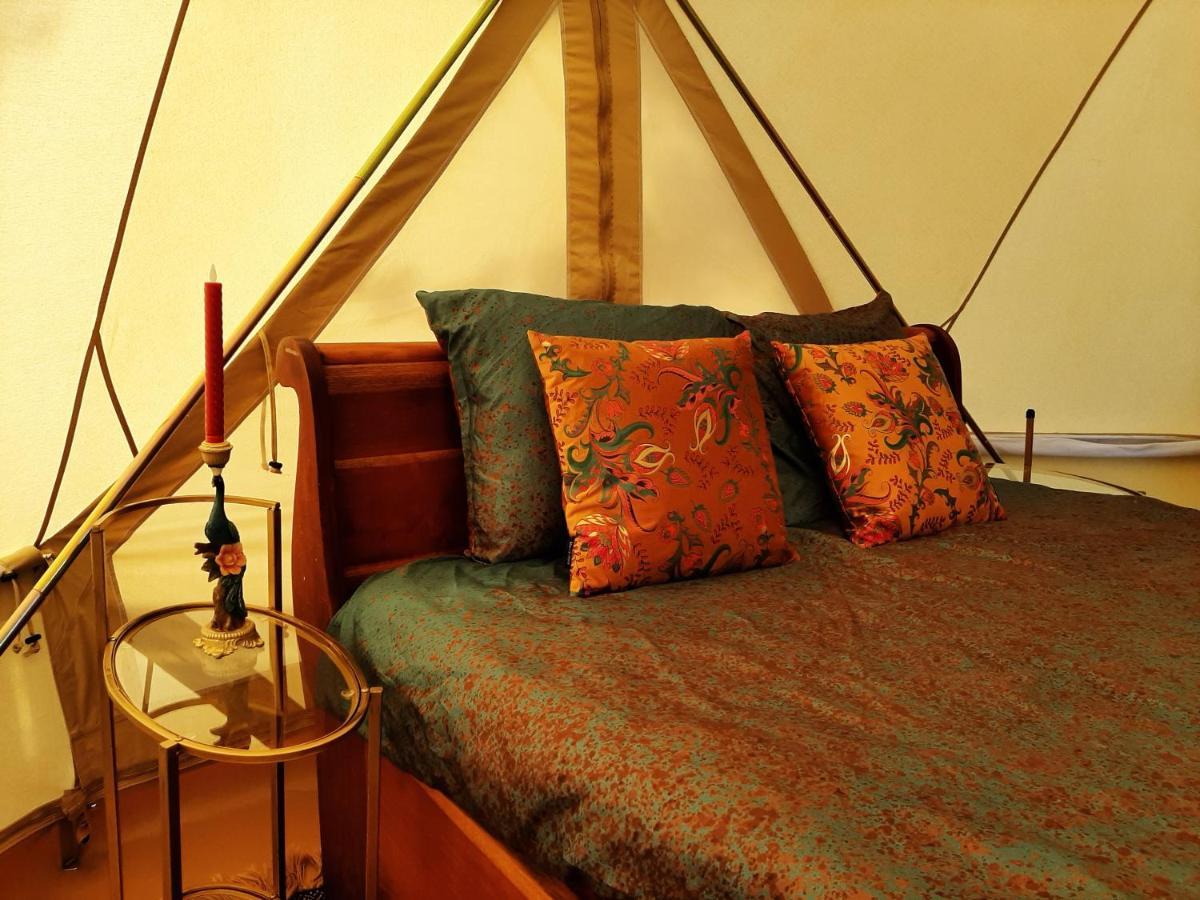 Glamping De Vrije Wind, Tentverhuur Houwerzijl Exteriér fotografie
